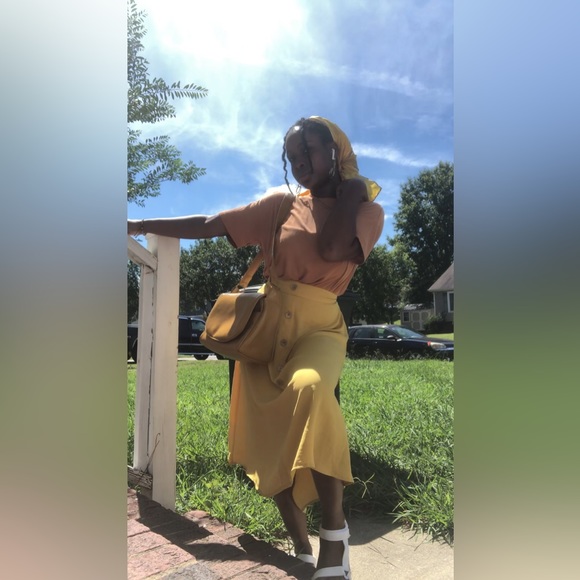 SHOP With Me !! 🤞🏾 - Picture 1 of 1